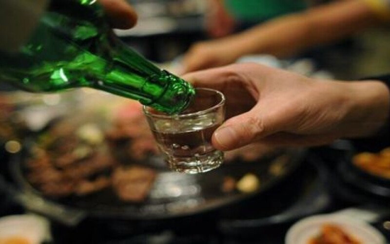 В Тегеране сотни молодых людей задержали за употребление алкоголя