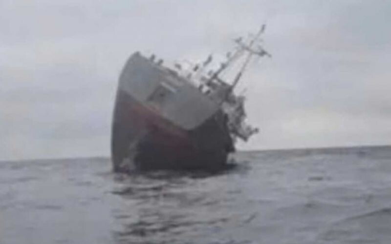 У Чорному морі затонуло судно з росіянами на борту