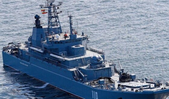 Російський військовий корабель помітили біля берегів Данії на тлі прольотів дронів