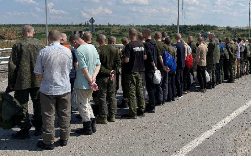Проведено черговий обмін полоненими, повернулись 144 українських захисники