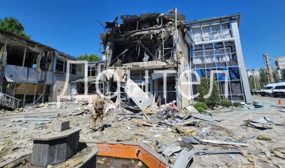 У Донецьку повідомляють про ракетний удар по ресторану «Paradise»