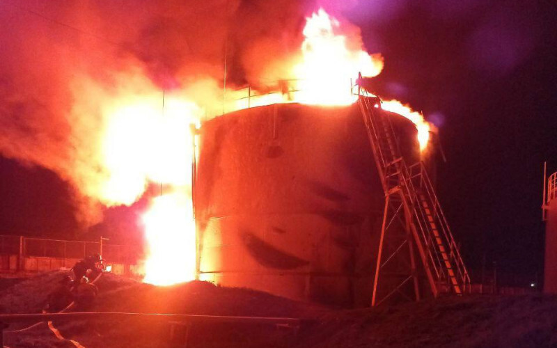 На окупованій Луганщині згоріла нафтобаза