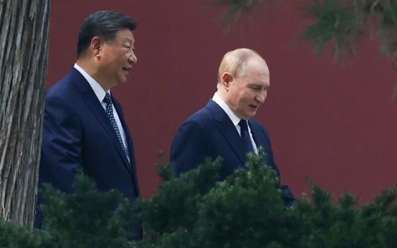 Сі Цзіньпін експлуатує пам&#8217;ять про Другу світову війну