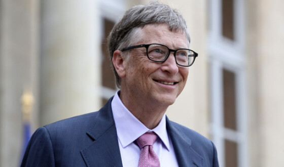 Миллиардер Билл Гейтс показал работающий без воды туалет