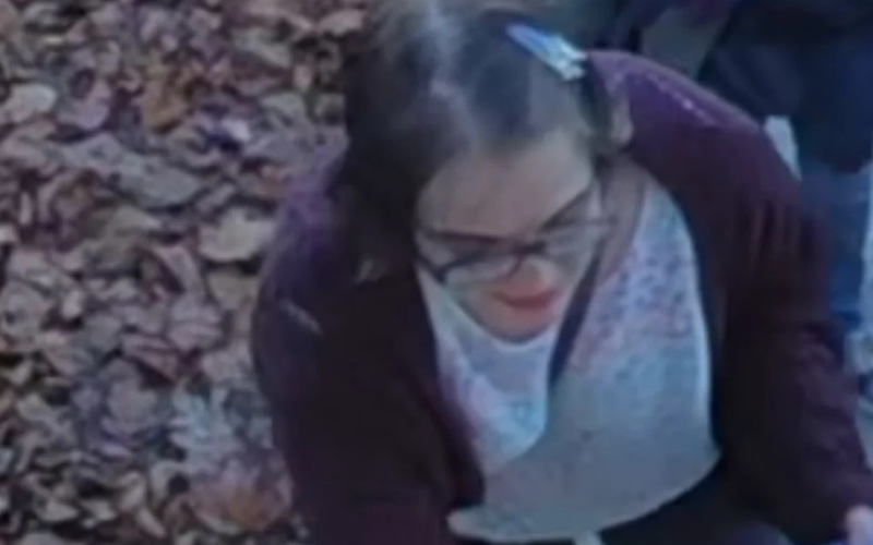 У США затримали дівчину, яка в дитинстві намагалася принести подругу в жертву Слендермену