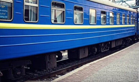 «Укрзалізниця» ввела два дополнительных поезда на Донбасс