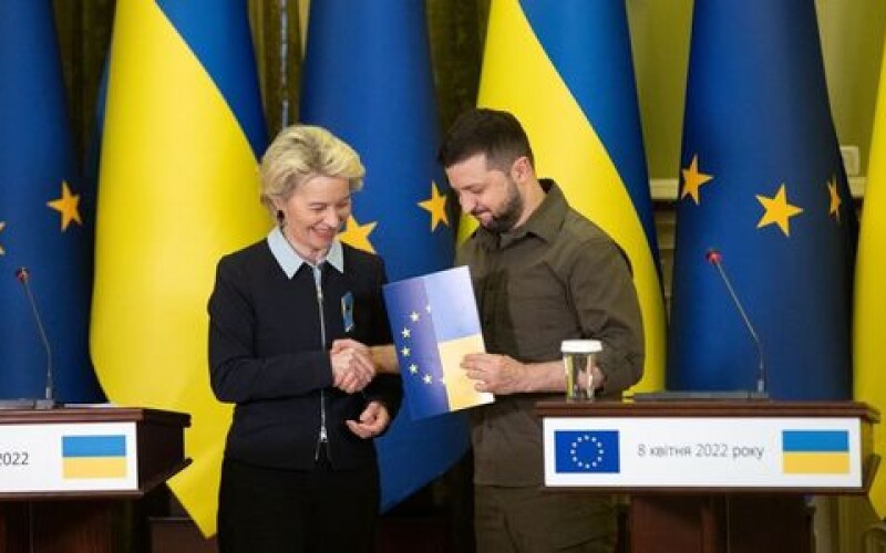Україна отримає статус кандитата на членство в ЄС у червні