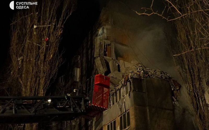 В Одесі ворожий ударний дрон потрапив у житловий будинок: є загиблі