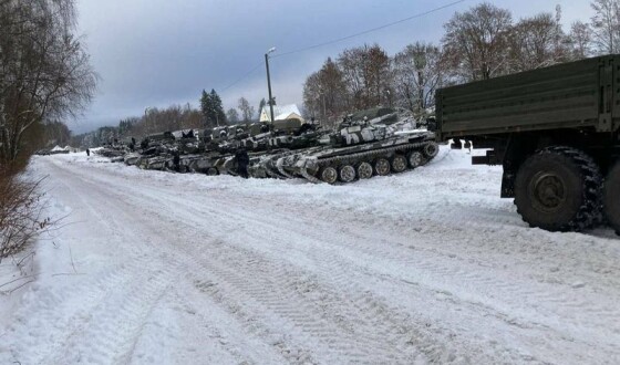 Росія стягує військову техніку до білорусько-українського кордону