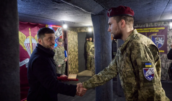 Зеленський зустрівся з військовими на Покровському й Добропільському напрямках