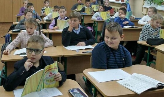 У Кремлі заявили, що діти мають відчути атмосферу школи під час війни