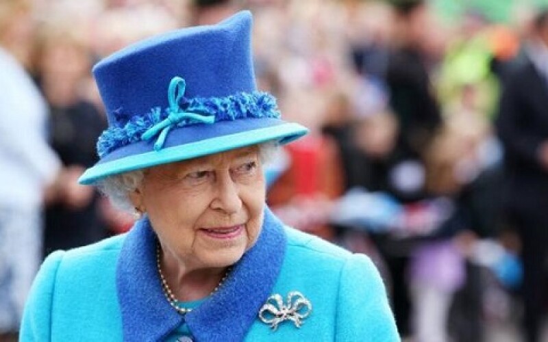 Королівська родина Британії вирішила підтримувати національні меншини в палаці