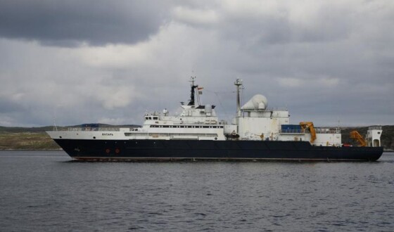 Російський корабель «Янтар» вперше застосував лазери проти пілотів Британії