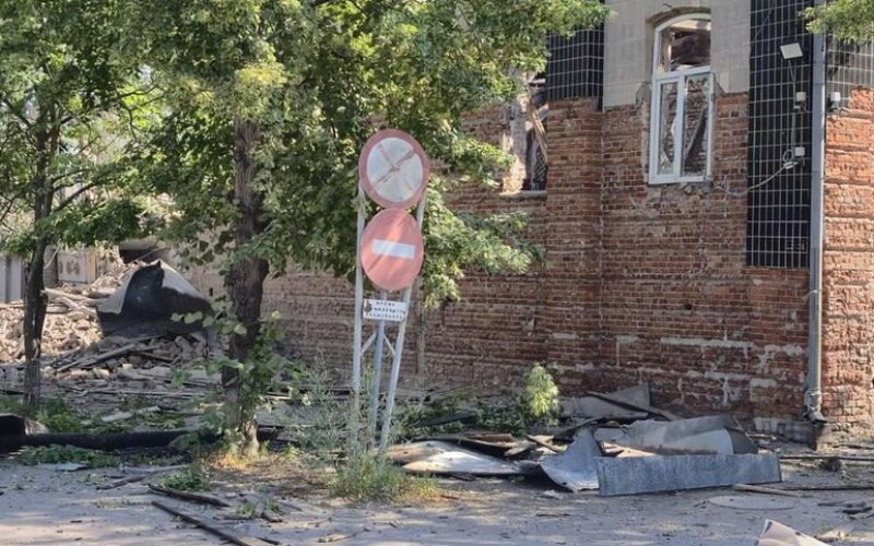 ЗСУ атакували будівлю ФСБ на Луганщині ударними дронами