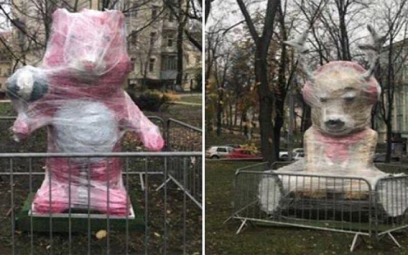 В центр Киева привезли оленей и медведей