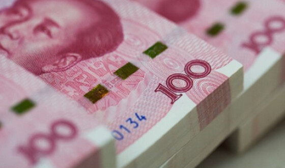 Центральний банк Китаю знизив курс юаня до долара до мінімального рівня