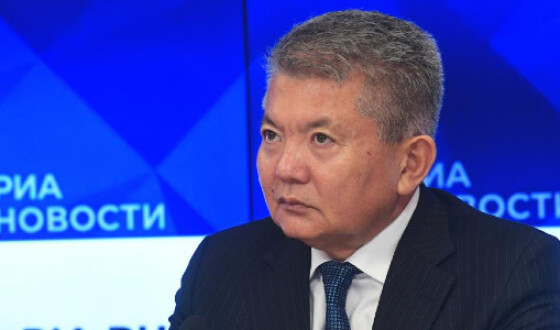 Посол Киргизстану в Росії дізнався про своє звільнення з соцмереж