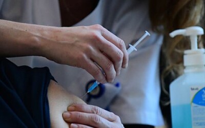 Вакцину проти онкології почали тестувати на людях
