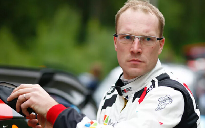 Приставы арестовали недвижимость и машины финского гонщика WRC