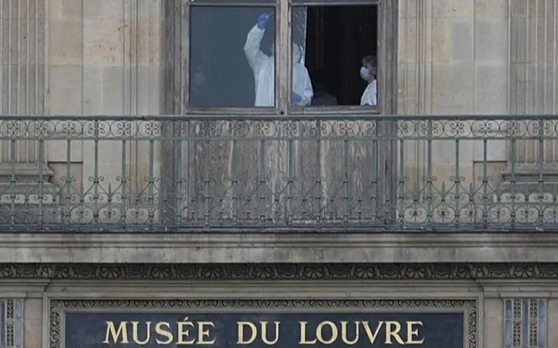У Франції затримали двох підозрюваних у пограбуванні Лувру