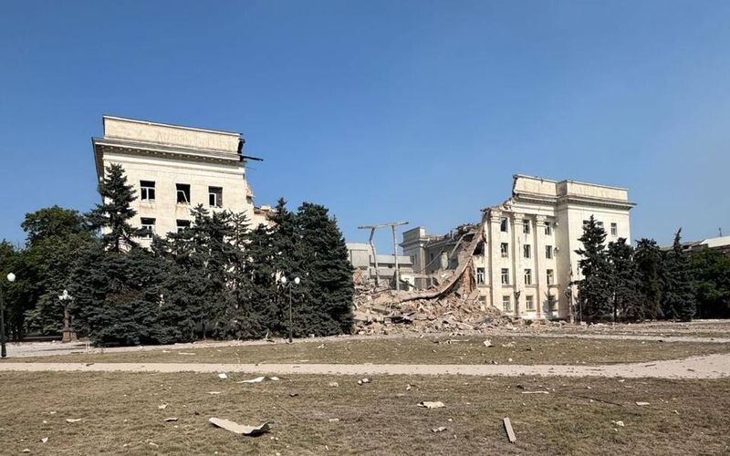 Окупанти знищили будівлю Херсонської обласної державної адміністрації