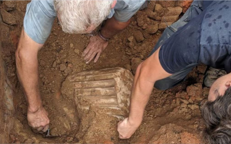 В Іспанії знайдено найдавніший грецький мармуровий вівтар Західного Середземномор’я