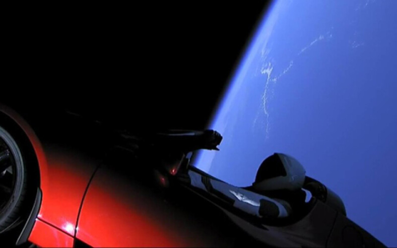 Автомобиль Маска исчезнет в космосе в прямом эфире
