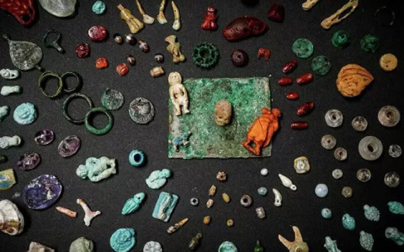 Туристка повернула вкрадені з Помпеї артефакти, злякавшись прокляття