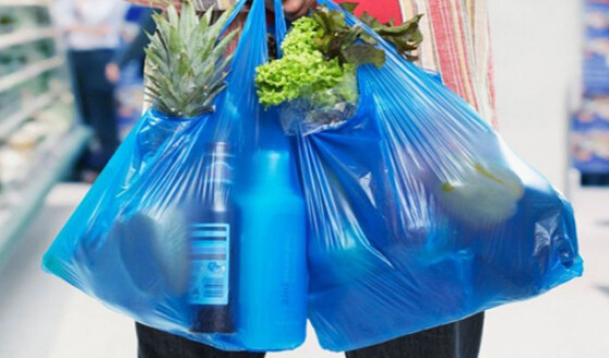 В Україні з 10 грудня заборонять використання безкоштовних пластикових пакетів