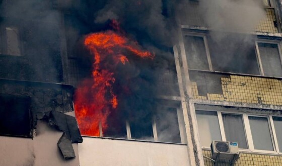 У Києві під завалами у 18-поверховому будинку можуть бути загиблі &#8211; МВС