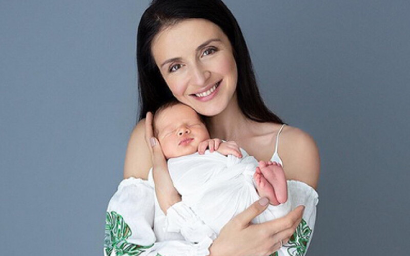Валентина Хамайко показала новонародженого сина