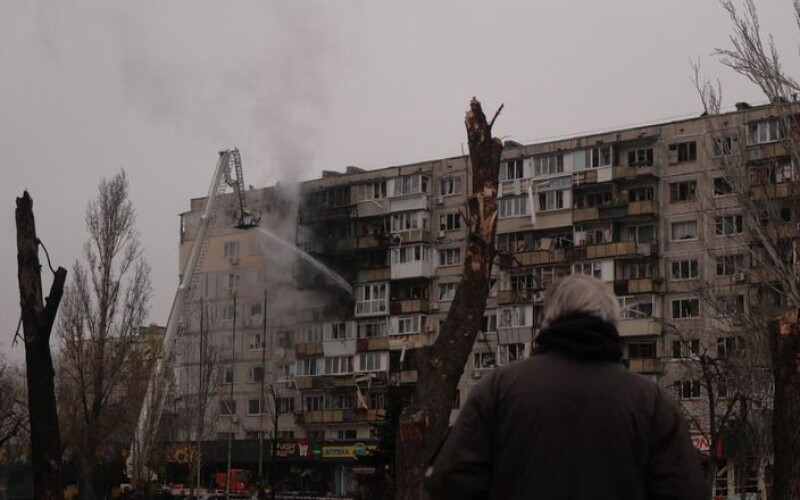 Ворог атакував Київ та область ракетами та дронами: є загиблі мирні люди