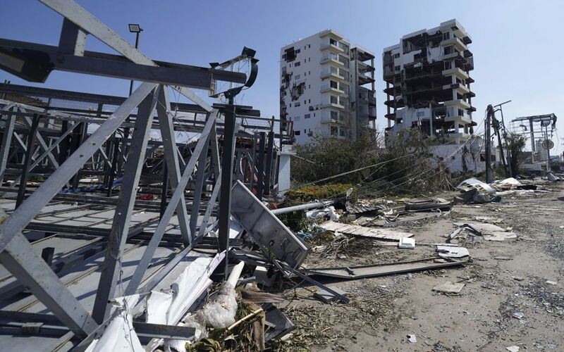 У Мексиці ураган «Отіс» пошкодив 200 тисяч будівель у місті Акапулько