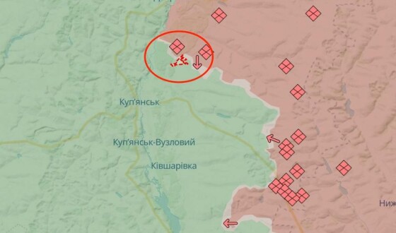 У селі Сіньківка окупанти вивісили російський прапор