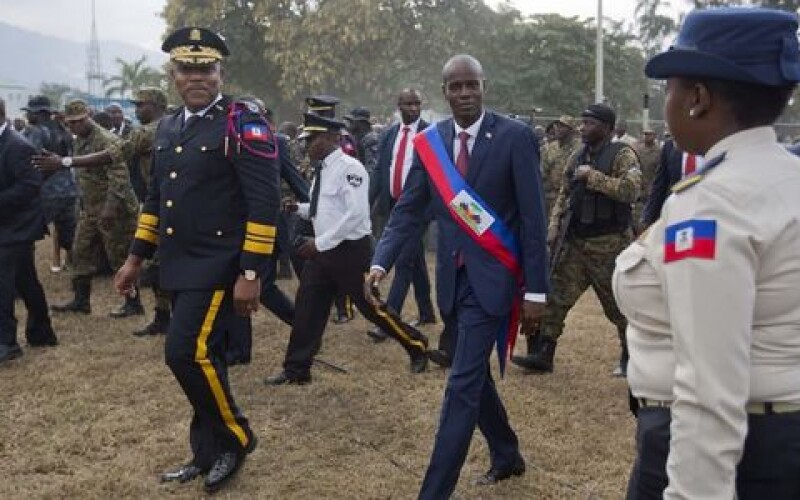Поліцейський, заарештований за підозрою в організації вбивства президента Гаїті, помер