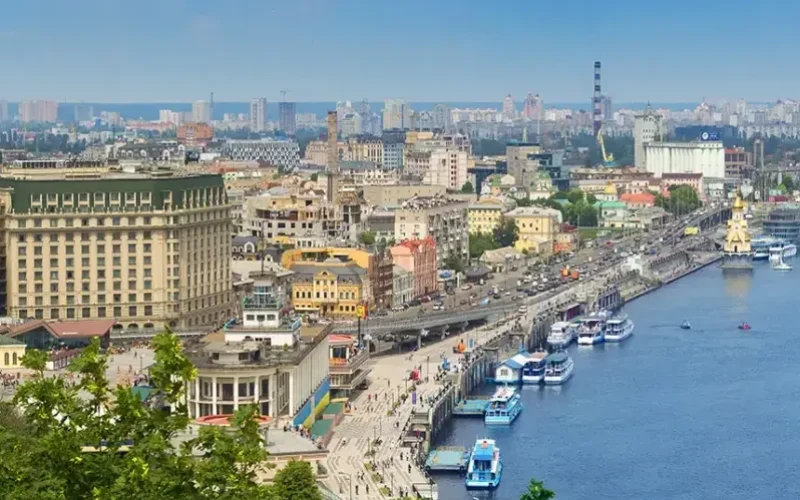 Південний міст у Києві повністю закрили для руху
