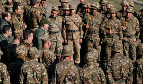 У зону конфлікту в Карабаху зібралися понад 10 тисяч добровольців, готових воювати
