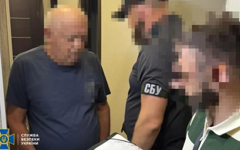 Батькові детектива НАБУ Магамедрасулова продовжили арешт до середини грудня