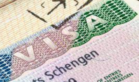 Росіянам перестали видавати шенгенські візи на термін понад рік