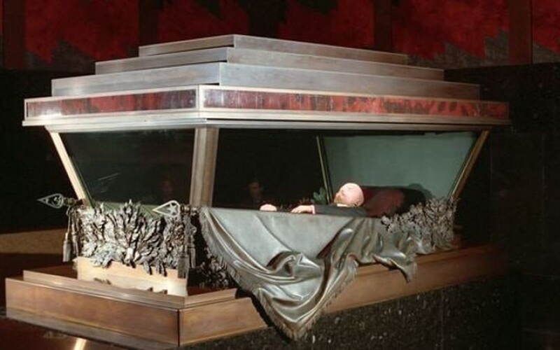 У Москві поліція затримала чоловіка, який намагався із мавзолею викрасти тіло Леніна