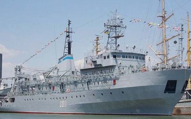 У Чорному морі тоне корабель ВМС України «Балта»