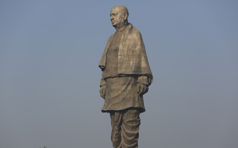Самую высокую в мире статую установили в Индии