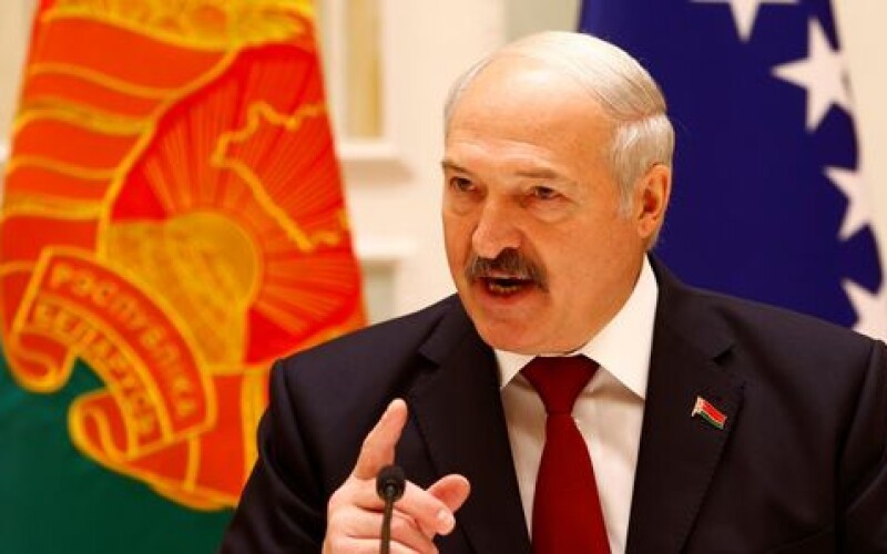 &#8220;Свободная пресса&#8221;: Лукашенко йде на умови Кремля
