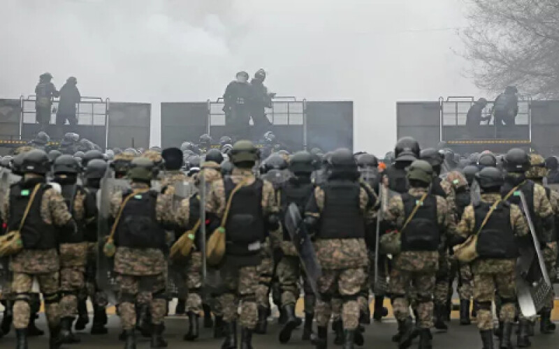 В Алмати 8 січня продовжується стрілянина