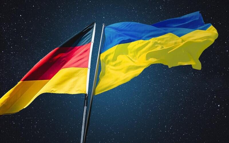 Німеччина передала Україні всюдиходи та інженерні машини для розмінування