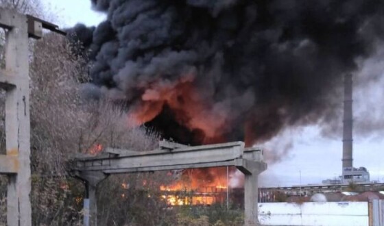 Потужна пожежа в російському Красноярську сталася у торговому центрі