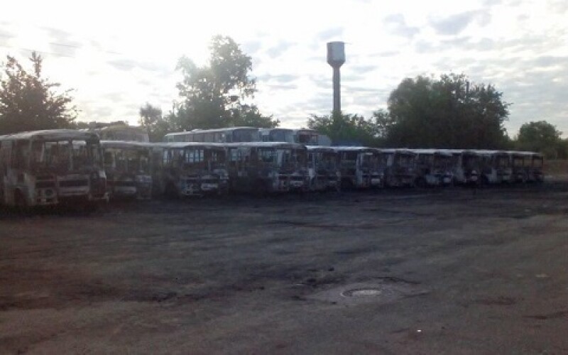 У Черкаській області спалили 12 автобусів. ФОТО