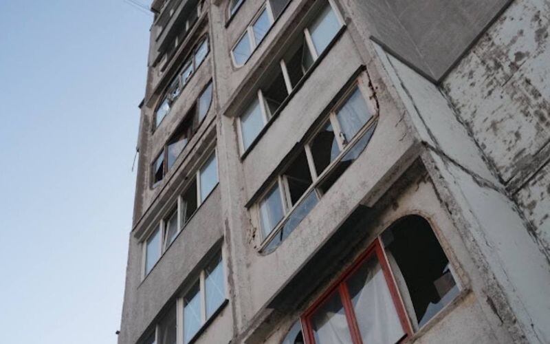 Окупанти атакували Запоріжжя щонайменше 5 авіабомбами