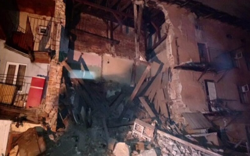 У Львові відселили людей з будинку, де обрушилася стіна