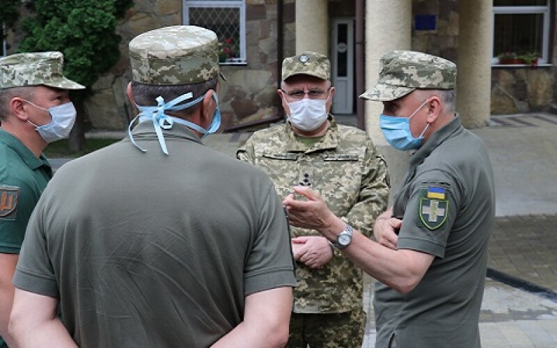 В Україні серед військових виявили найбільший спалах COVID-19